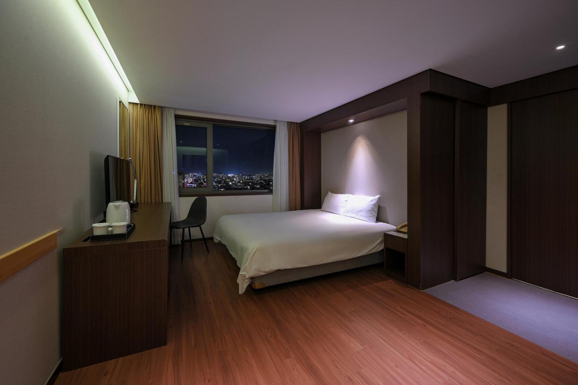 Astar Hotel Jeju Exterior foto