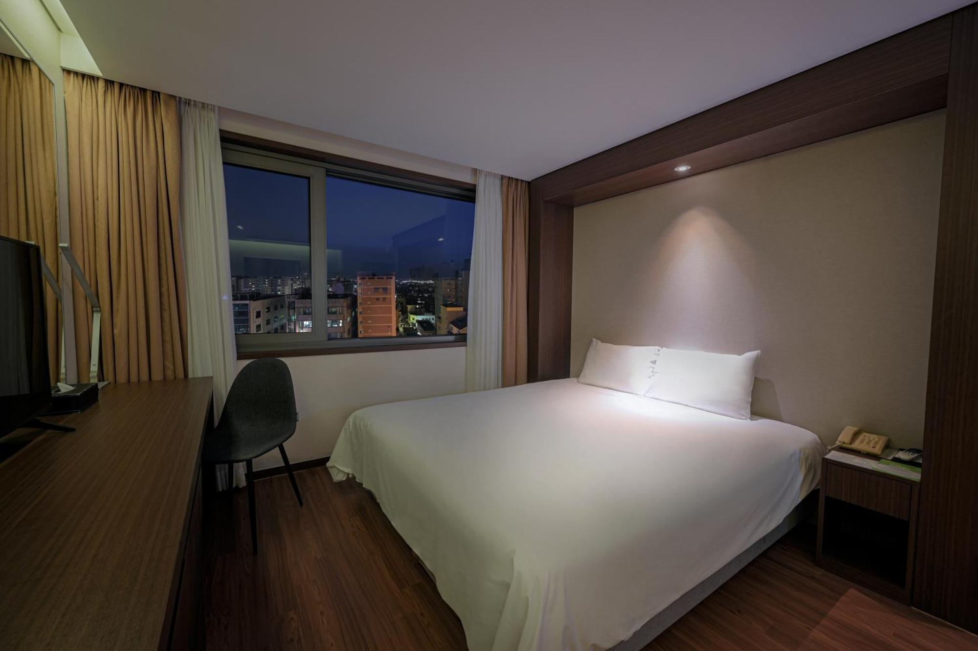 Astar Hotel Jeju Exterior foto